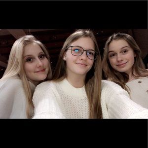 Meet your Posher, Thea